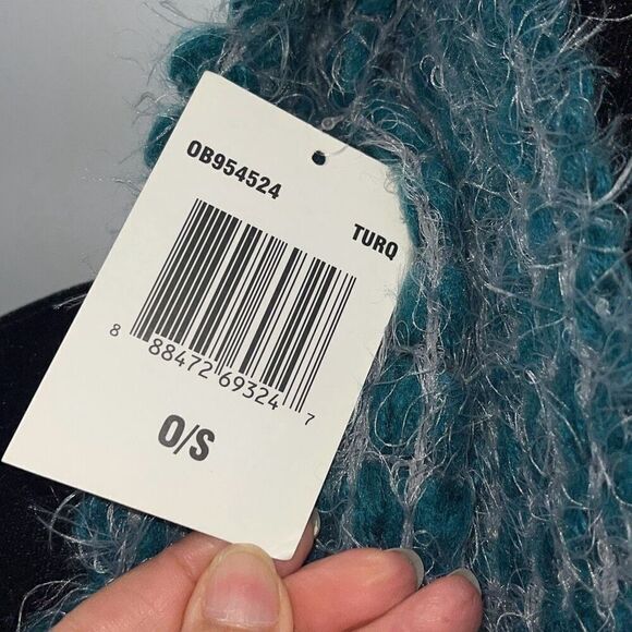 Olsenboye Womens Fuzzy Eyelash Knit infinity Scarf Teal OS‎ NWT - Picture 4 of 7